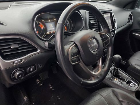 Used 2019 Jeep Cherokee High Altitude image 10