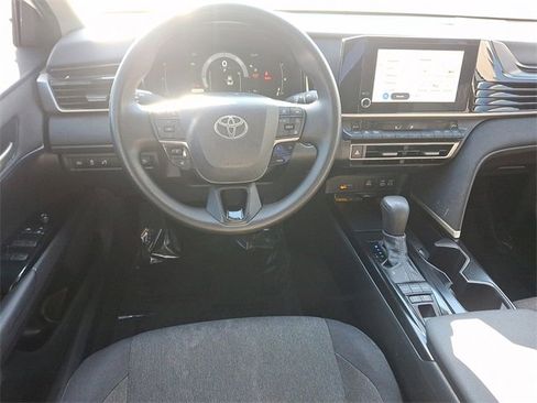 Used 2025 Toyota Camry LE image 11