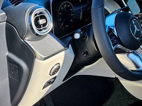 New 2026 Mercedes-Benz GLC 300 4MATIC image 15