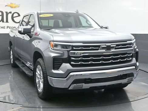 Used 2025 Chevrolet Silverado 1500 LTZ AWD/4WD image 50