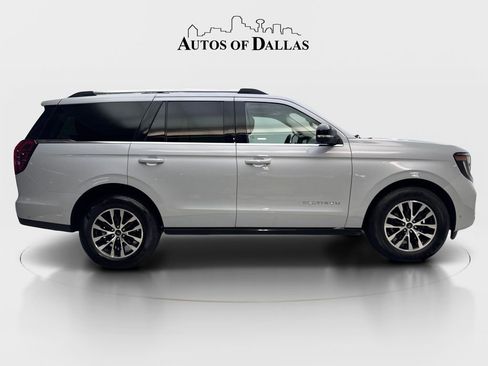 Used 2025 Ford Expedition Platinum AWD/4WD image 10