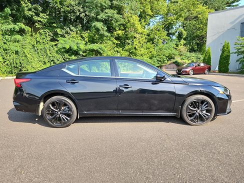 Certified 2024 Nissan Altima 2.5 SR AWD/4WD image 7