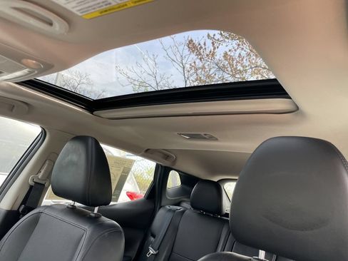Certified 2020 Nissan Rogue Sport SL w/ Premium Package AWD/4WD image 25