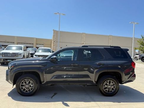 Used 2026 Toyota 4Runner SR5 AWD/4WD image 6
