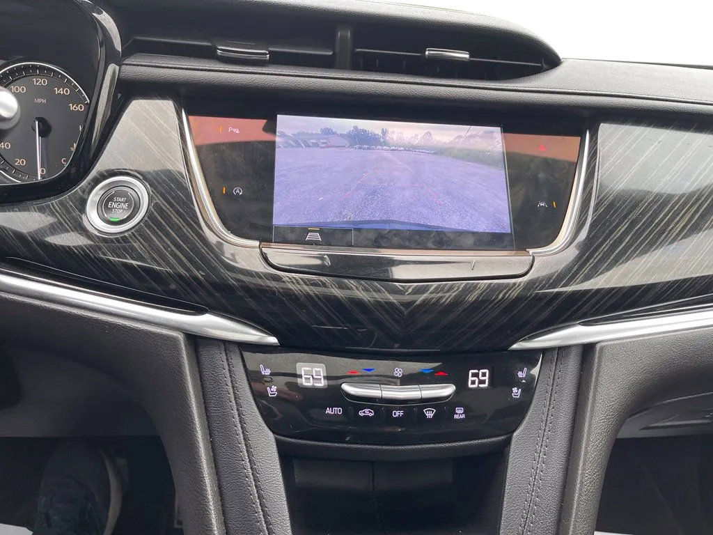 Used 2023 Cadillac XT6 Premium Luxury FWD image 34