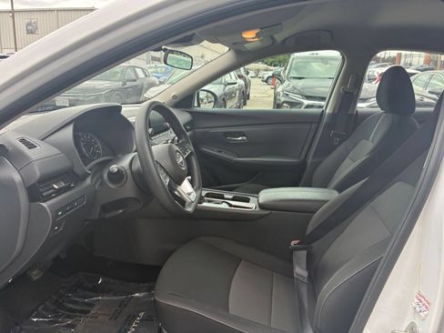 Used 2025 Nissan Sentra SV FWD image 21