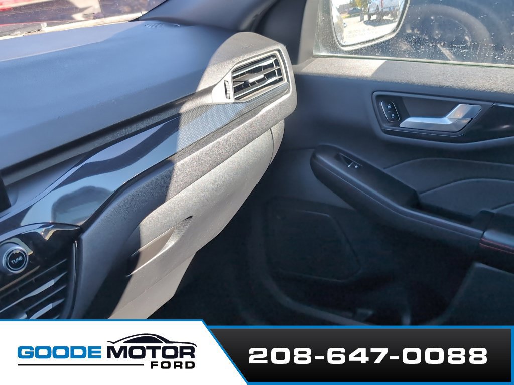 Used 2025 Ford Escape ST-Line Select AWD/4WD image 12