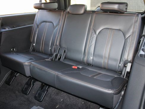 Used 2022 Ford Expedition Max Platinum image 7