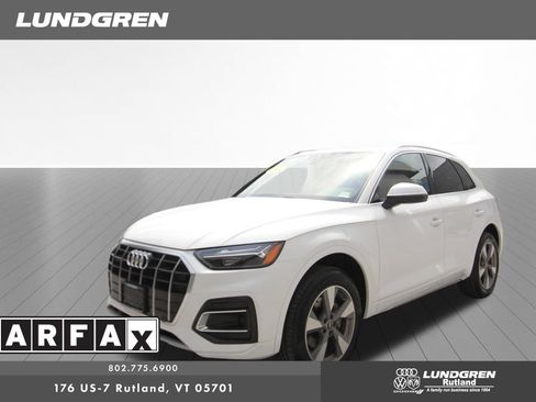 Used 2023 Audi Q5 Premium w/ Convenience Package AWD/4WD image 2