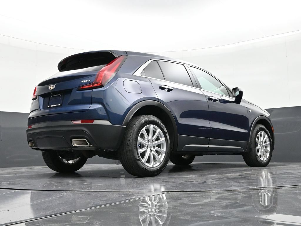 Certified 2021 Cadillac XT4 Luxury w/ Driver Awareness Package FWD image 24