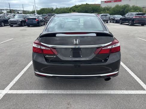 Used 2016 Honda Accord LX image 4