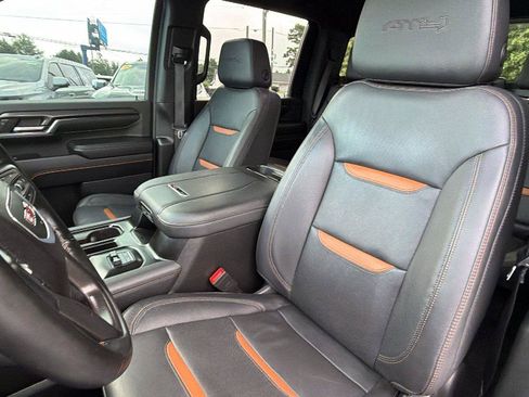 Used 2024 GMC Sierra 2500 AT4 w/ AT4 Premium Plus Package AWD/4WD image 18