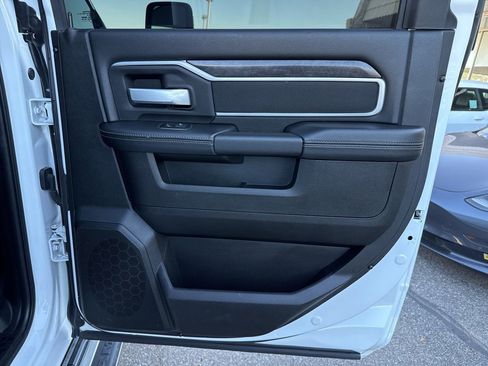 Used 2024 RAM 2500 Big Horn image 31