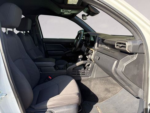 Used 2025 Toyota Tacoma SR image 15