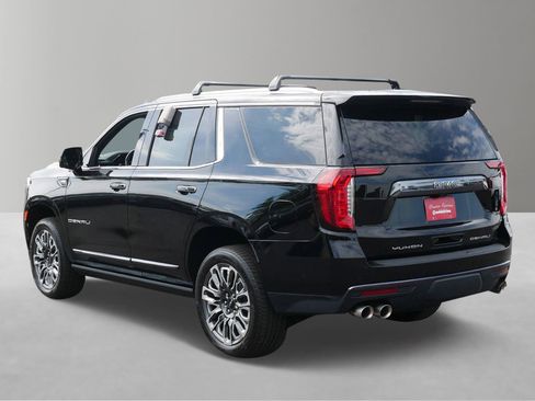Used 2023 GMC Yukon Denali Ultimate AWD/4WD image 3