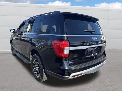 Used 2024 Ford Expedition XLT image 3