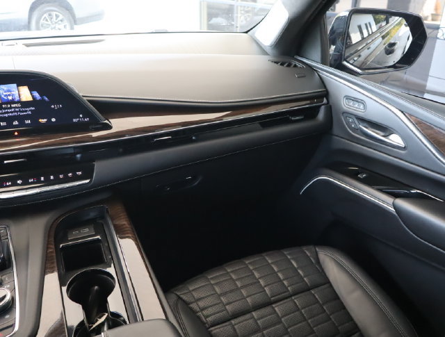 Used 2022 Cadillac Escalade Sport Platinum AWD/4WD image 20