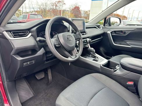 Used 2023 Toyota RAV4 LE image 10