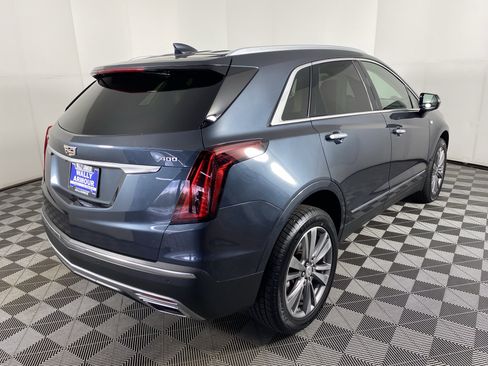 Used 2021 Cadillac XT5 Premium Luxury FWD image 9