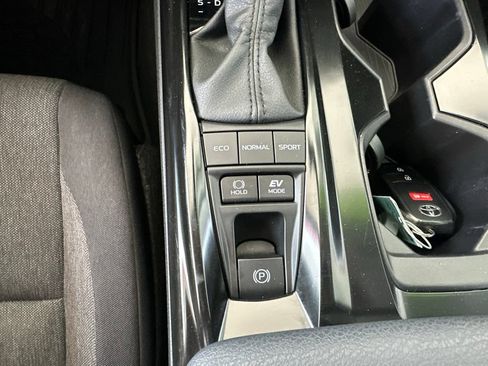 Certified 2025 Toyota Camry LE FWD image 31