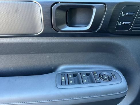 Used 2025 Hyundai Santa Fe Calligraphy FWD image 8