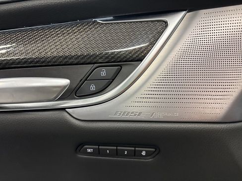 Used 2025 Cadillac XT5 Sportv image 22