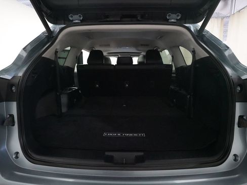 Used 2020 Toyota Highlander XLE FWD image 10