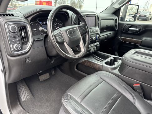 Used 2021 GMC Sierra 3500 Denali w/ Denali Ultimate Package image 26
