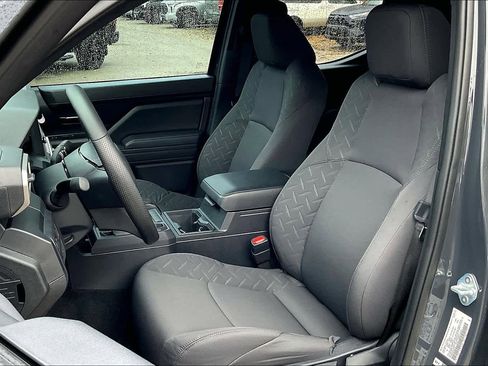 Used 2024 Toyota Tacoma SR RWD image 9