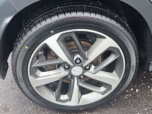 Used 2018 Hyundai Kona Limited image 25