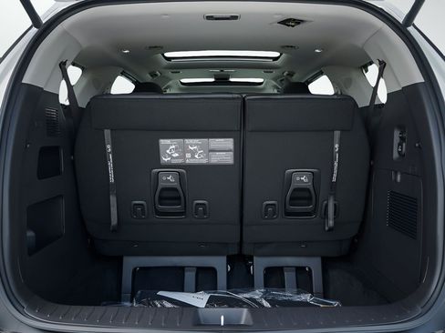 New 2026 Kia Carnival SX FWD image 8