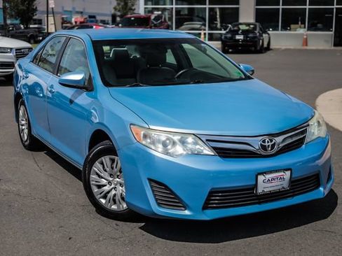 Used 2012 Toyota Camry LE FWD image 7