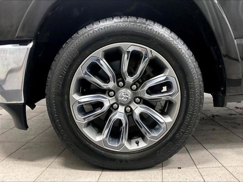 Used 2019 RAM 1500 Laramie image 7