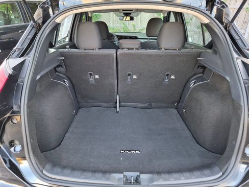 Used 2021 Nissan Kicks SR FWD image 22