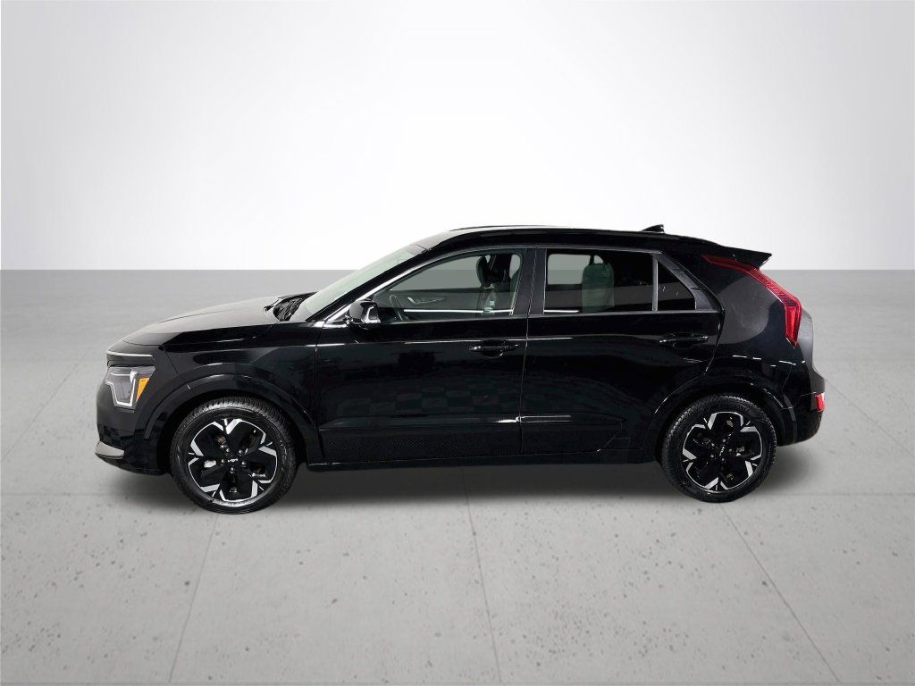 Used 2023 Kia Niro Wind w/ Wind Preserve Package FWD image 9