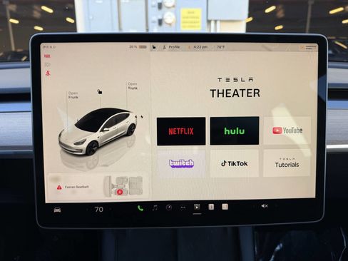 Used 2023 Tesla Model 3 Standard Range image 14