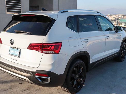 Used 2022 Volkswagen Taos SE image 6