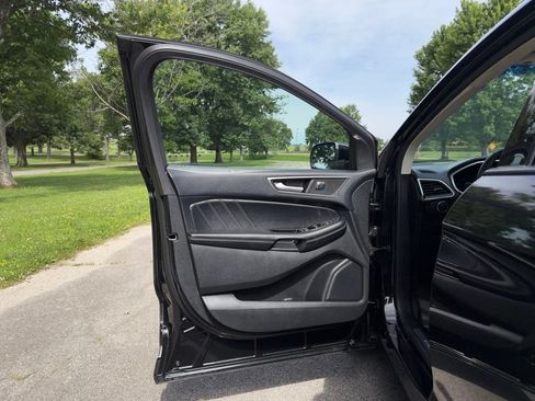 Used 2015 Ford Edge Sport w/ Equipment Group 401A AWD/4WD image 22