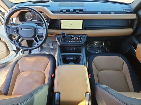 Used 2023 Land Rover Defender 90 X-Dynamic SE image 16