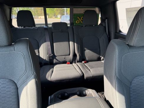 New 2026 RAM 1500 4x4 Crew Cab image 39