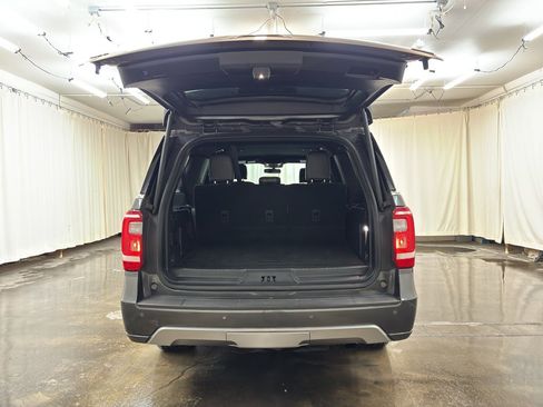 Used 2021 Ford Expedition Max XLT image 8