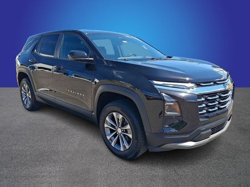 Used 2025 Chevrolet Equinox LT AWD/4WD image 3