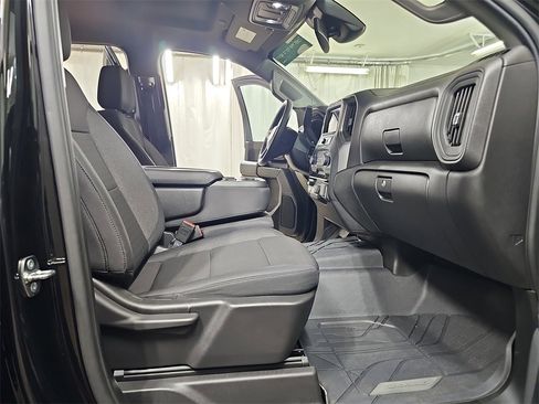 Used 2024 Chevrolet Silverado 2500 Custom w/ Custom Value Package image 13