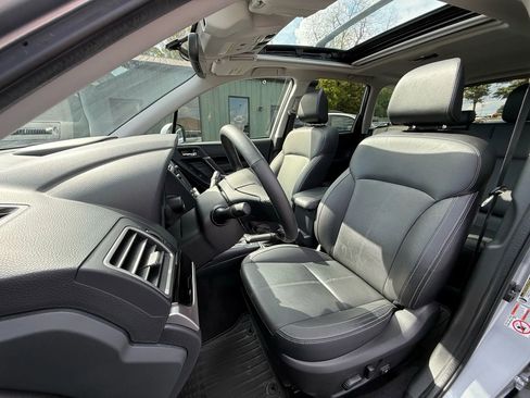 Used 2017 Subaru Forester 2.5i Touring image 12