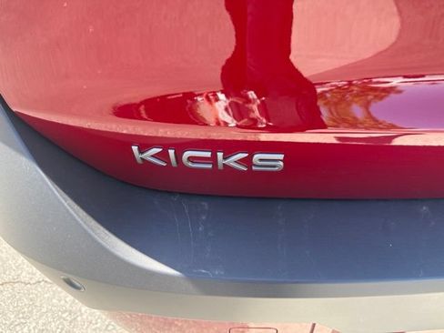 Used 2025 Nissan Kicks SV FWD image 29