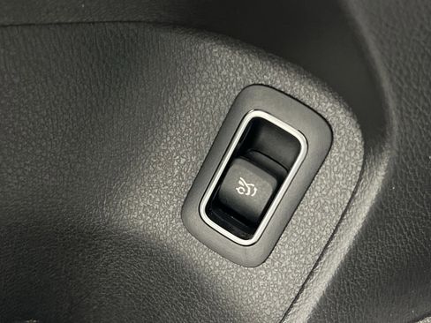 Used 2019 Mercedes-Benz A 220 4MATIC image 32