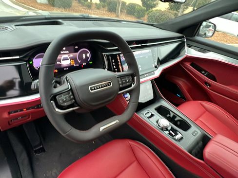 Used 2024 Jeep Wagoneer Launch Edition image 26