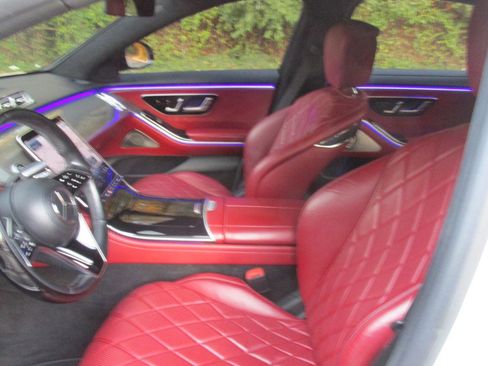 Used 2021 Mercedes-Benz S 580 4MATIC Sedan image 4