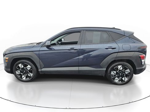 Used 2025 Hyundai Kona SEL FWD image 4