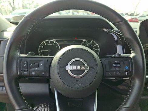 Used 2025 Nissan Pathfinder SL AWD/4WD image 20